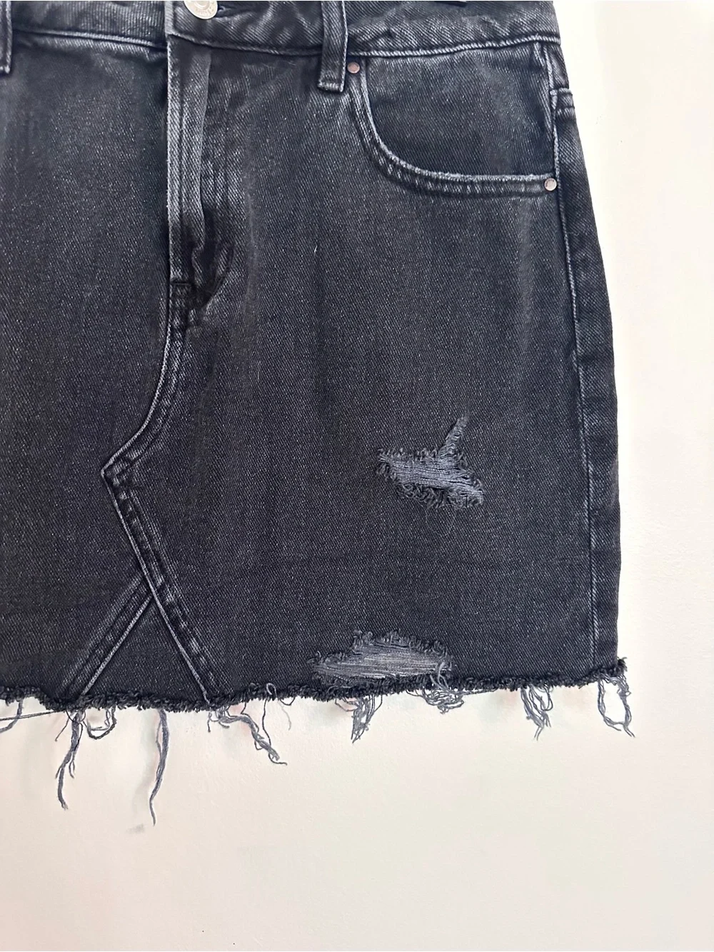 PacSun Black Distressed Denim Mini Skirt with Frayed Hem Size 28